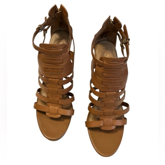 Guess Strappy High Heel Sandal with Chunky Block Heel, Size 9.5M. - Picture 2 of 7